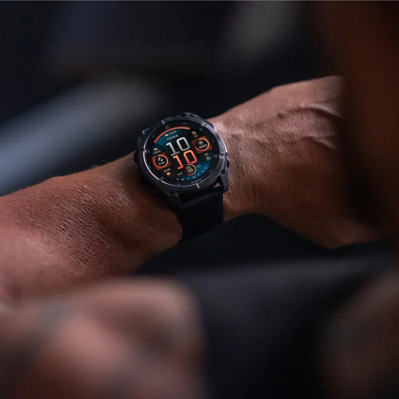 Garmin fenix 8 Sapphire AMOLED GPS Sportuhr (51mm)