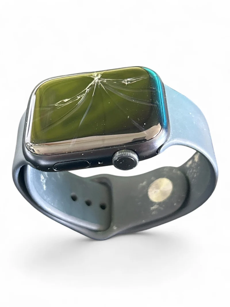 Apple Watch Series 8 GPS 45 mm mit Aluminiumgehäuse und hellem Retina Display