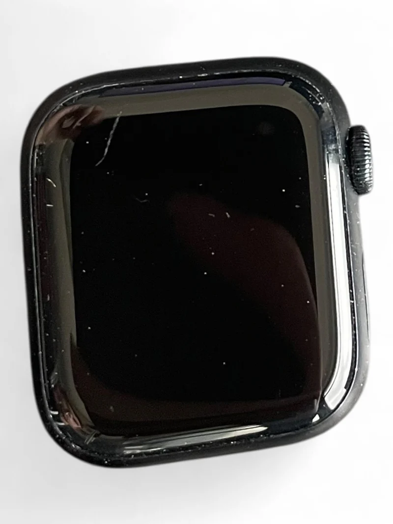 Apple Watch Series 8 GPS 41 mm mit Aluminiumgehäuse und hellem Retina Display.