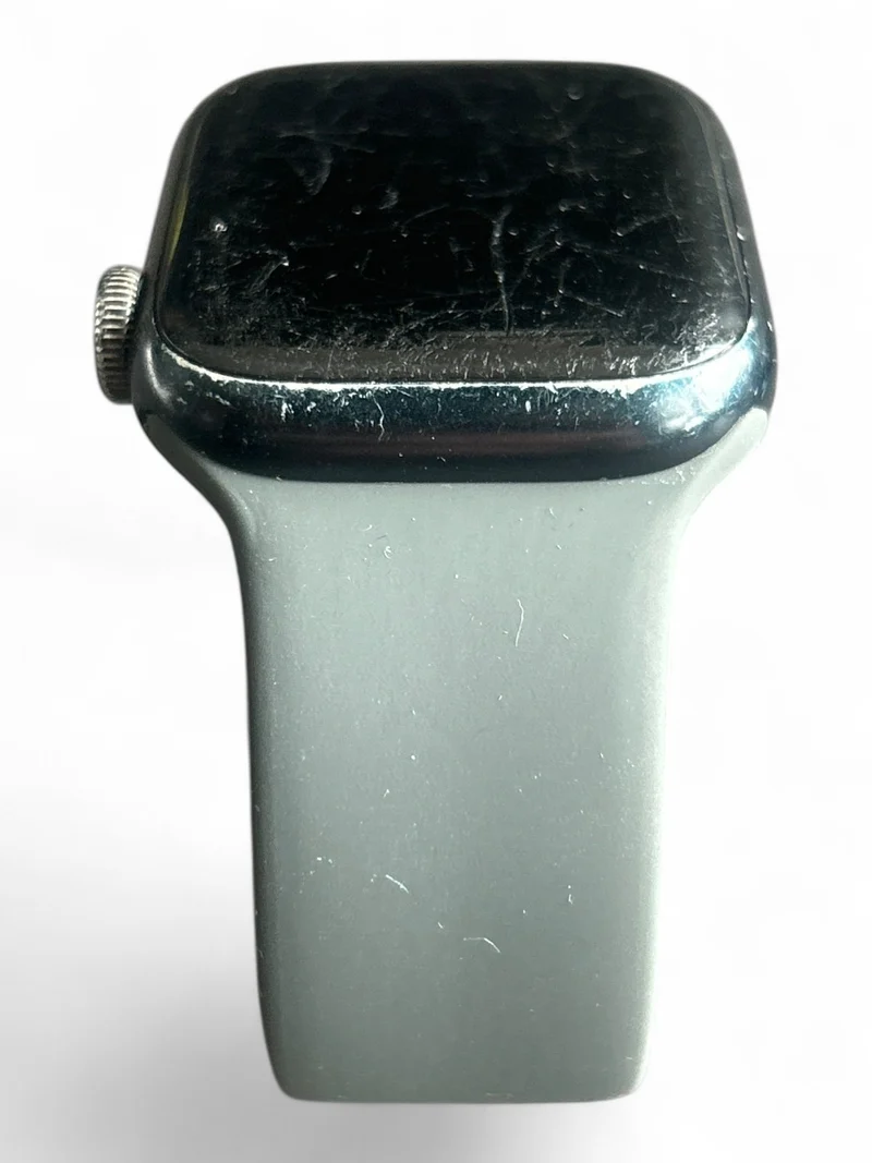 Apple Watch Series 7 GPS + Cellular 41 mm mit Aluminiumgehäuse und LTE.