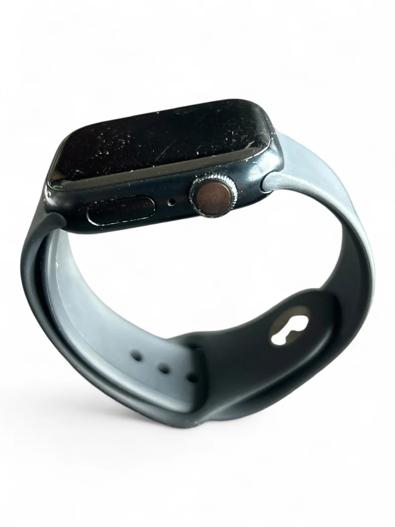 Apple Watch Series 7 GPS 41mm mit Aluminiumgehäuse und brillantem Retina Display