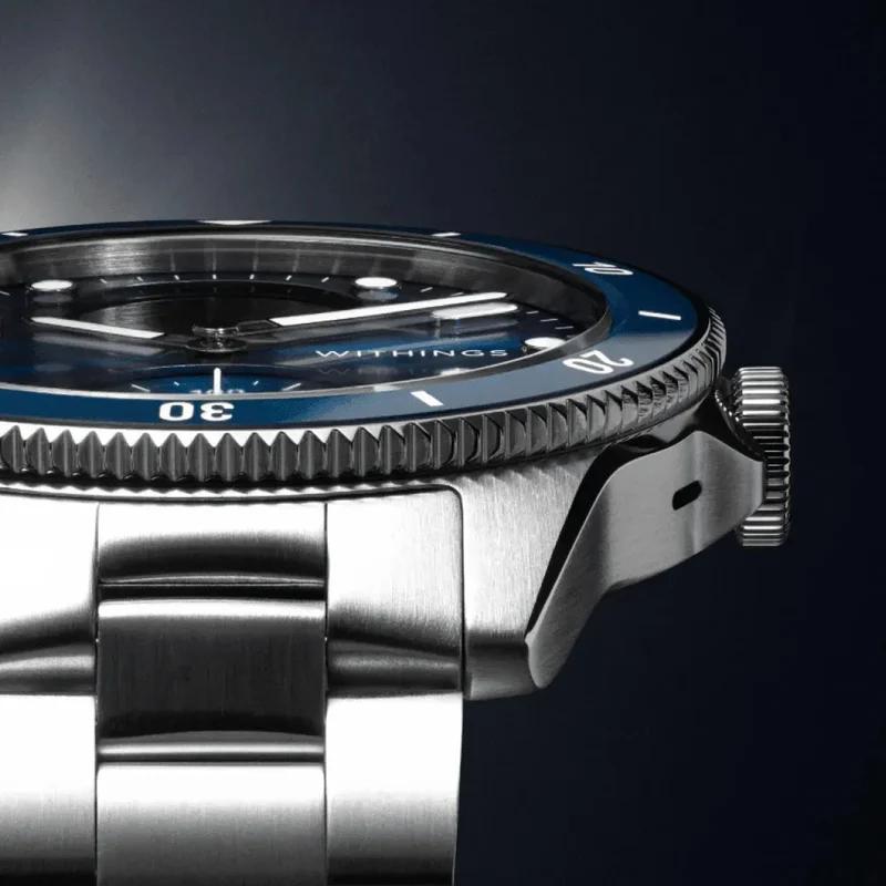 Withings ScanWatch Nova 42 mm mit Edelstahlgehäuse,Saphirglas und Premium-Design