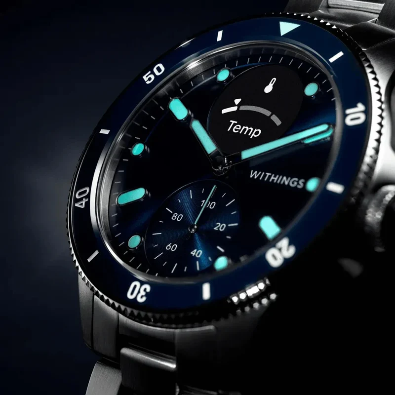 Withings ScanWatch Nova 42 mm mit Edelstahlgehäuse,Saphirglas und Premium-Design
