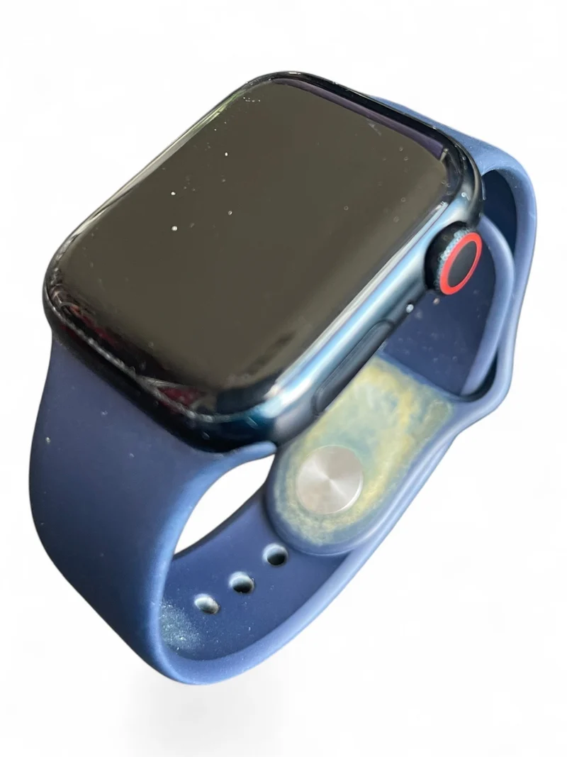 Apple Watch Series 7 GPS + Cellular 41 mm mit Aluminiumgehäuse und LTE.