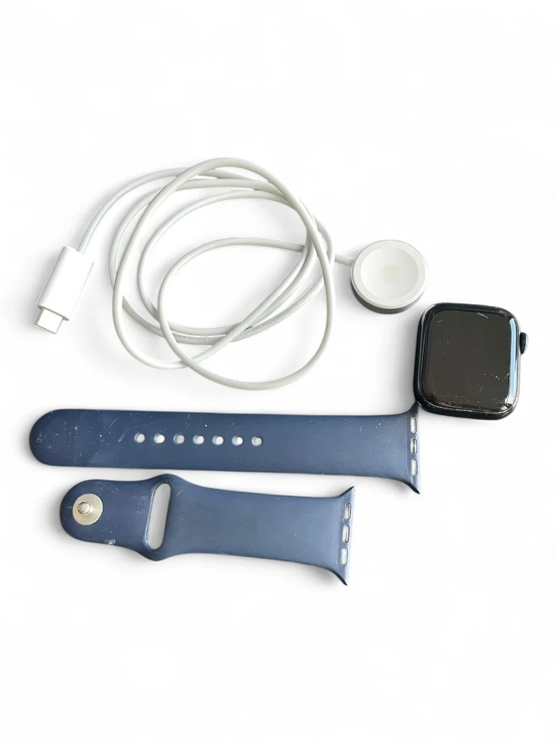 Apple Watch Series 7 GPS + Cellular 41 mm mit Aluminiumgehäuse und LTE.