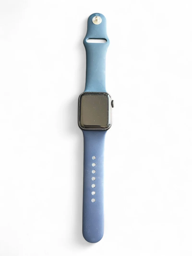 Apple Watch Series 6 GPS + Cellular 40 mm mit Aluminiumgehäuse und LTE.