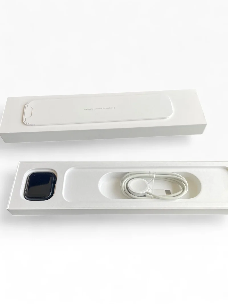Apple Watch Series 8 GPS 41mm Aluminiumgehäuse Midnight Smartwatch Fitness Sport