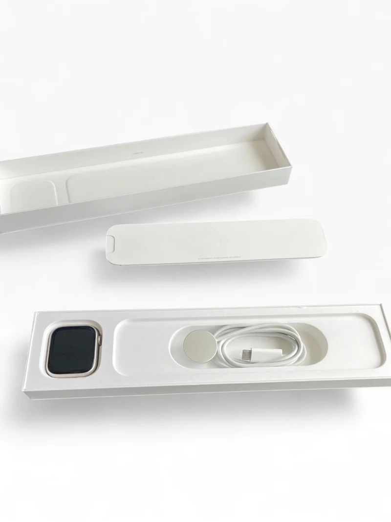 Apple Watch Series 8 GPS 45mm Aluminiumgehäuse Starlight Smartwatch Fitnessuhr 8