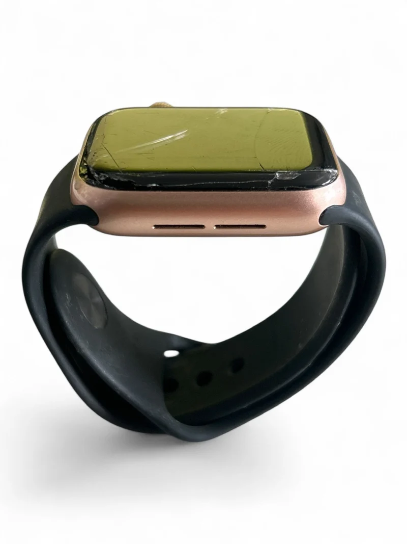 Apple Watch SE GPS 40 mm mit Aluminiumgehäuse und hellem Retina Display.