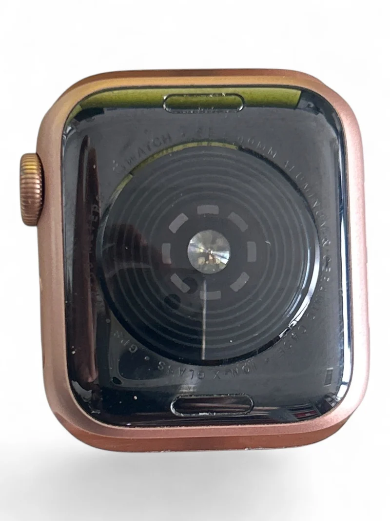 Apple Watch SE GPS 40 mm mit Aluminiumgehäuse und hellem Retina Display.