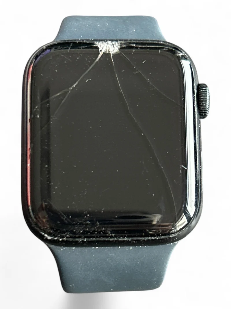 Apple Watch SE GPS 44 mm mit Aluminiumgehäuse und brillantem Retina Display.