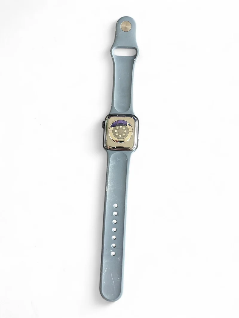 Apple Watch Series 7 GPS 45 mm mitAluminiumgehäuse und brillantem Retina Display