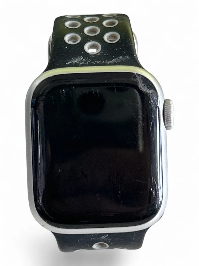 Apple Watch Series 8 GPS + Cellular 41 mm mit Aluminiumgehäuse und in Weiß (GPS)