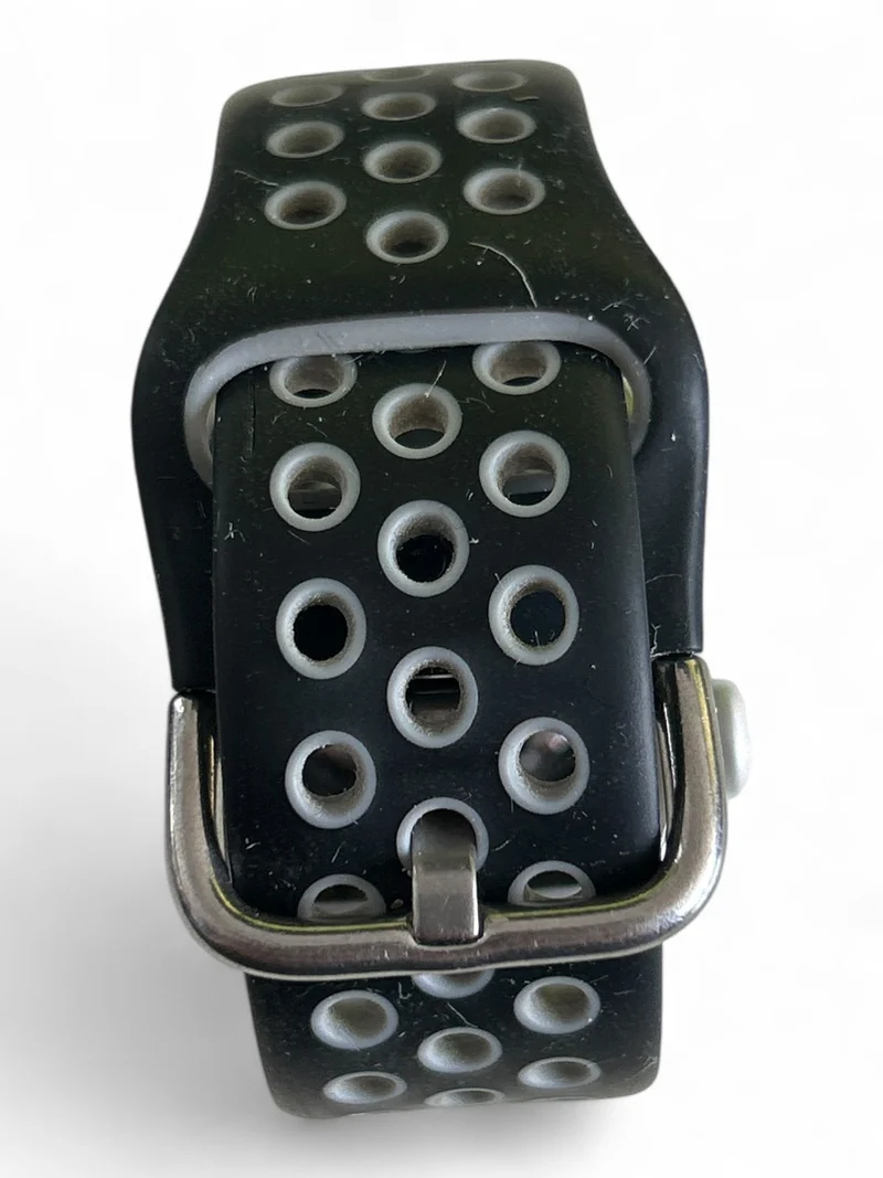 Apple Watch Series 8 GPS + Cellular 41 mm mit Aluminiumgehäuse und in Weiß (GPS)