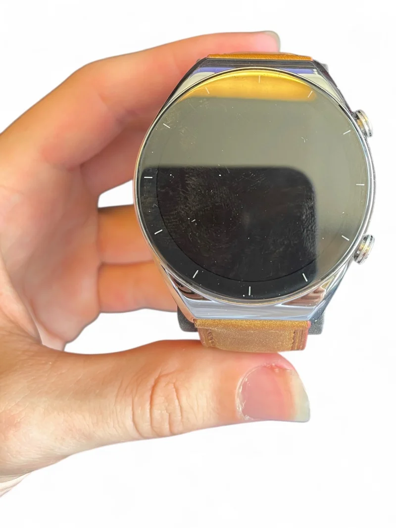 Xiaomi Watch S1 46 mm mit Edelstahlgehäuse, Lederarmband und AMOLED-Display