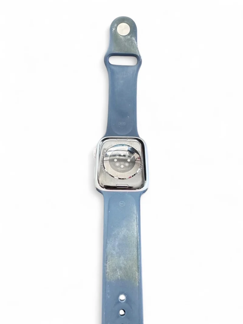 Apple Watch Series 9 GPS 45 mm mit Aluminiumgehäuse und hellem Retina Display.