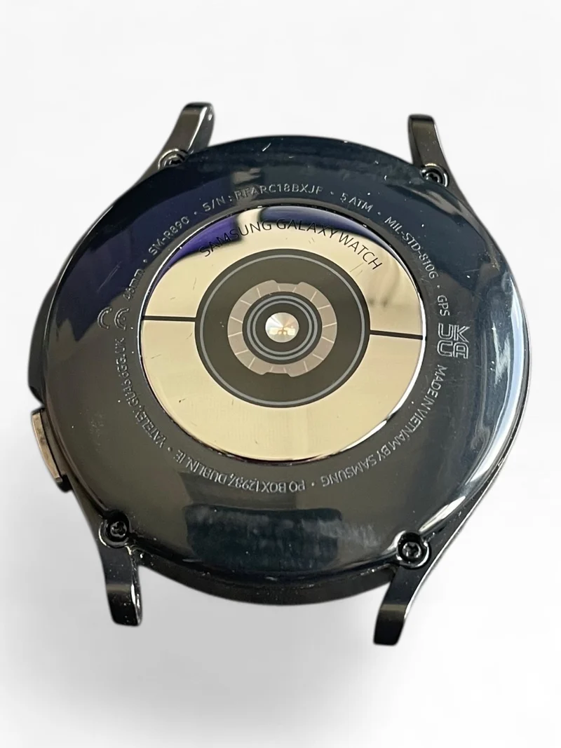 Samsung Galaxy Watch4 Classic46mm mit Edelstahlgehäuse & Sportarmband in Schwarz