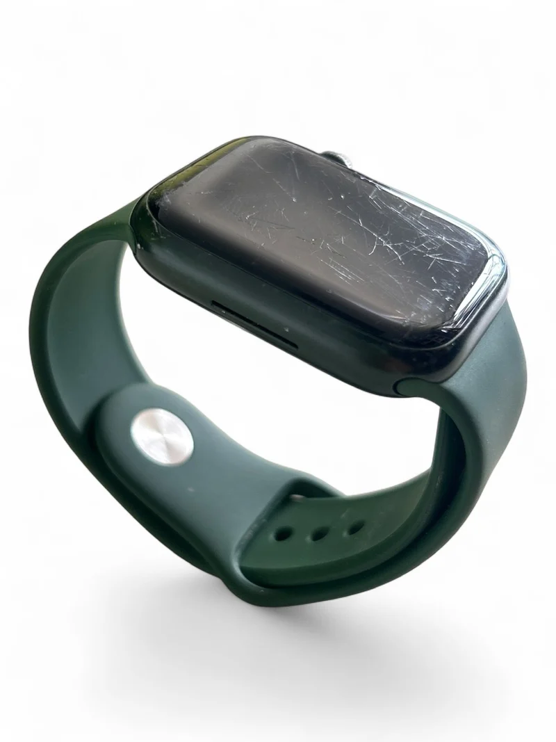 Apple Watch Series 7 GPS45 mm mit Aluminiumgehäuse und brillantem Retina Display