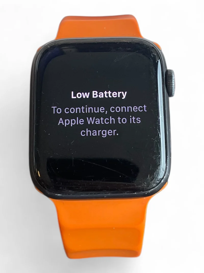 Apple Watch Series 6 GPS + Cellular 44 mm mit Aluminiumgehäuse und LTE.