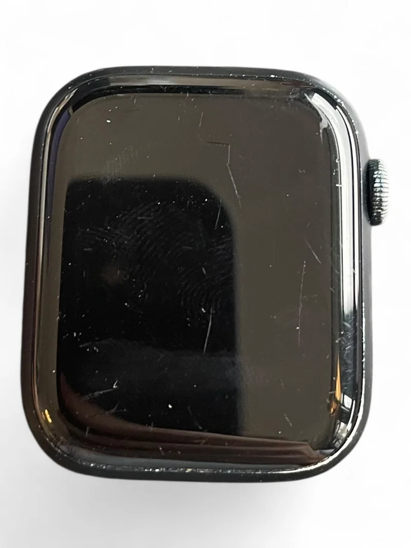 Apple Watch Series 7 GPS 45mm mit Aluminiumgehäuse und brillantem Retina Display
