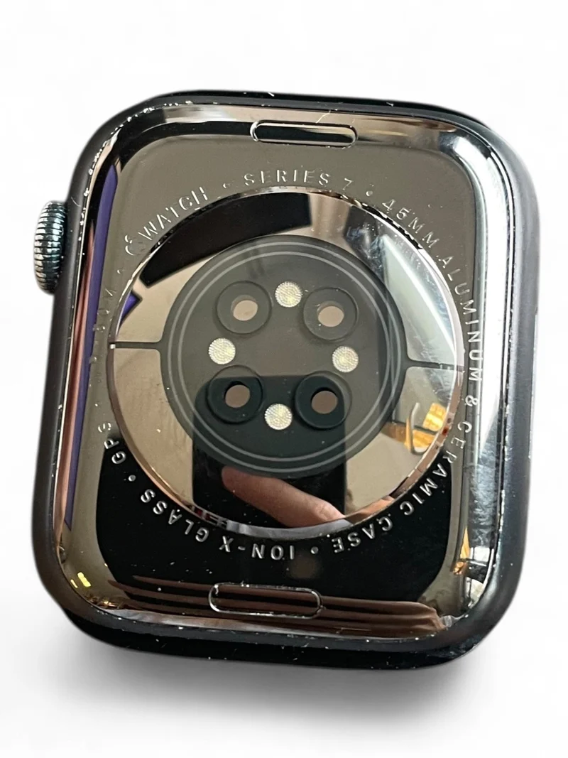 Apple Watch Series 7 GPS 45mm mit Aluminiumgehäuse und brillantem Retina Display