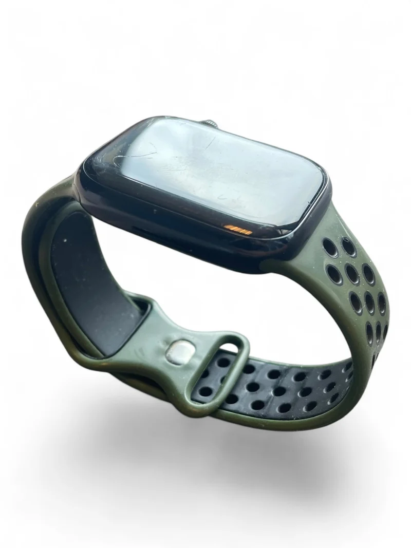 Apple Watch Series 8 GPS 45 mm mit Aluminiumgehäuse und hellem Retina Display