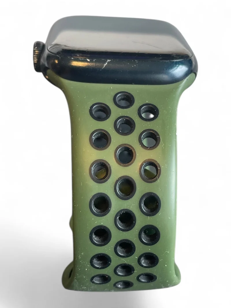 Apple Watch Series 8 GPS 45 mm mit Aluminiumgehäuse und hellem Retina Display