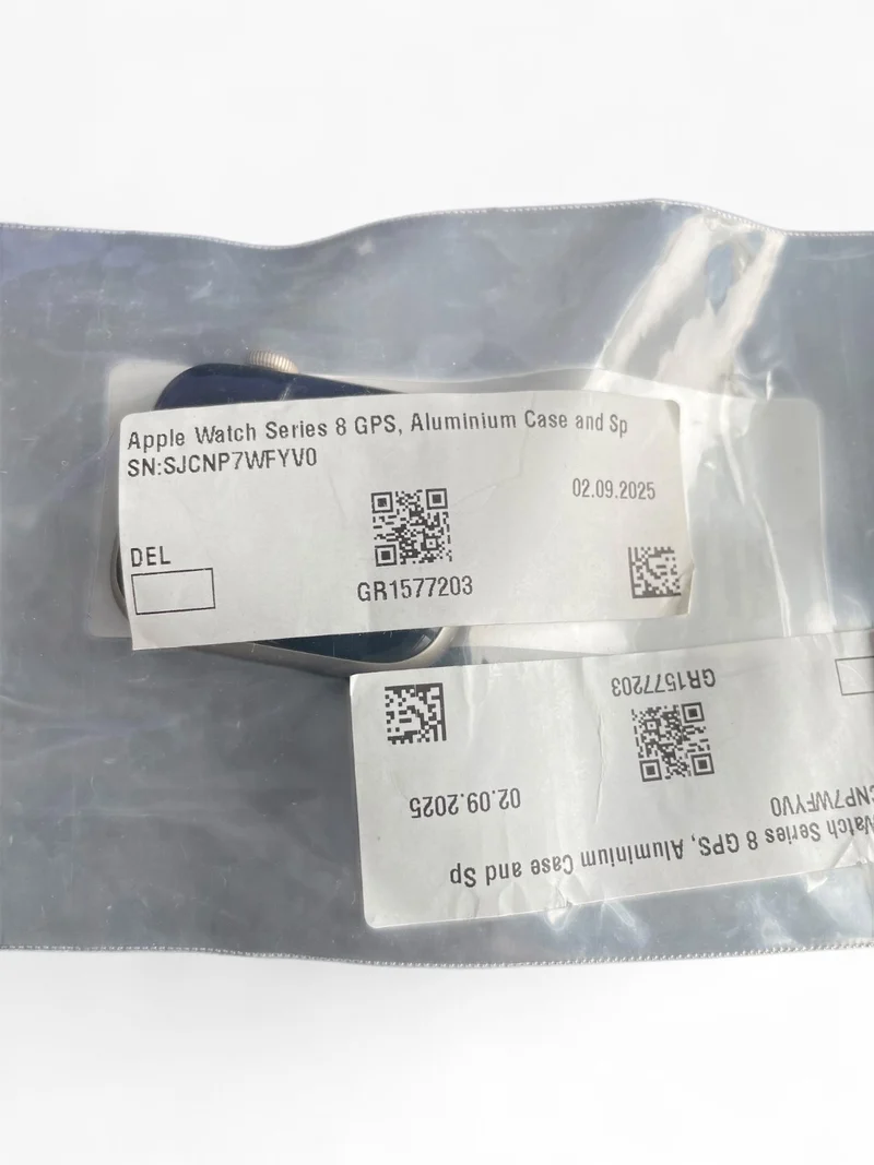 Apple Watch Series 8 GPS 45mm mit Aluminiumgehäuse & Retina Display in Starlight