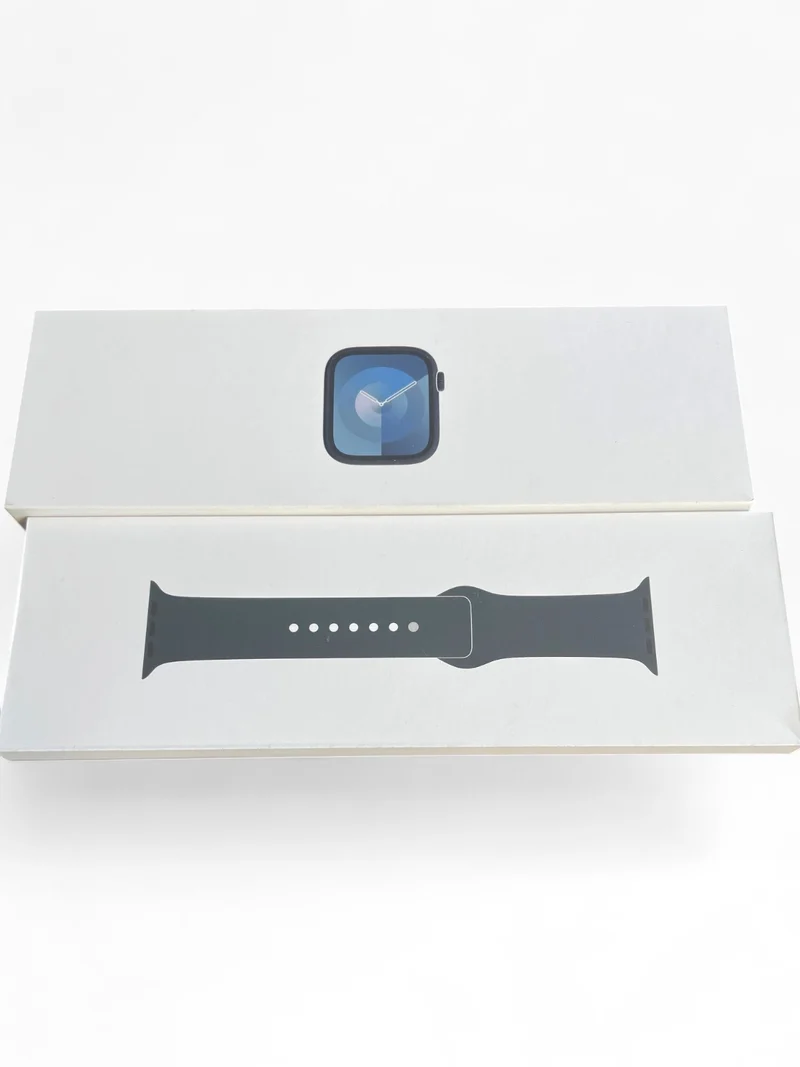 Apple Watch Series 9 GPS + Cellular 45mm mit Aluminiumgehäuse & LTE in Midnight.