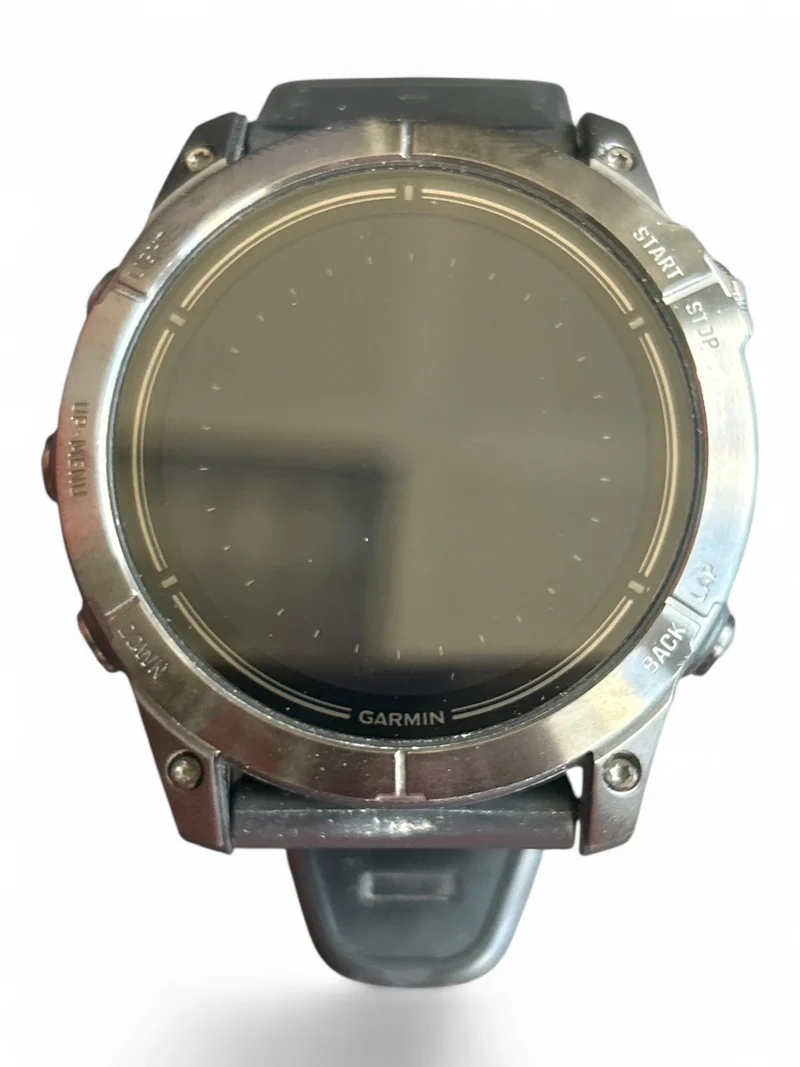 Garmin epix Pro Gen 2 51 mm mit AMOLED-Display, Edelstahlgehäuse und GPS.