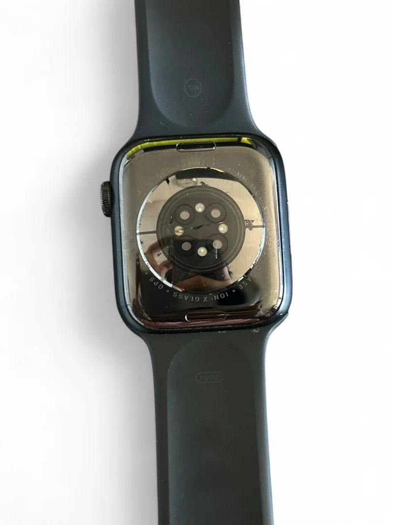 Apple Watch Series 7 GPS + Cellular 45 mm mit Aluminiumgehäuse und LTE.