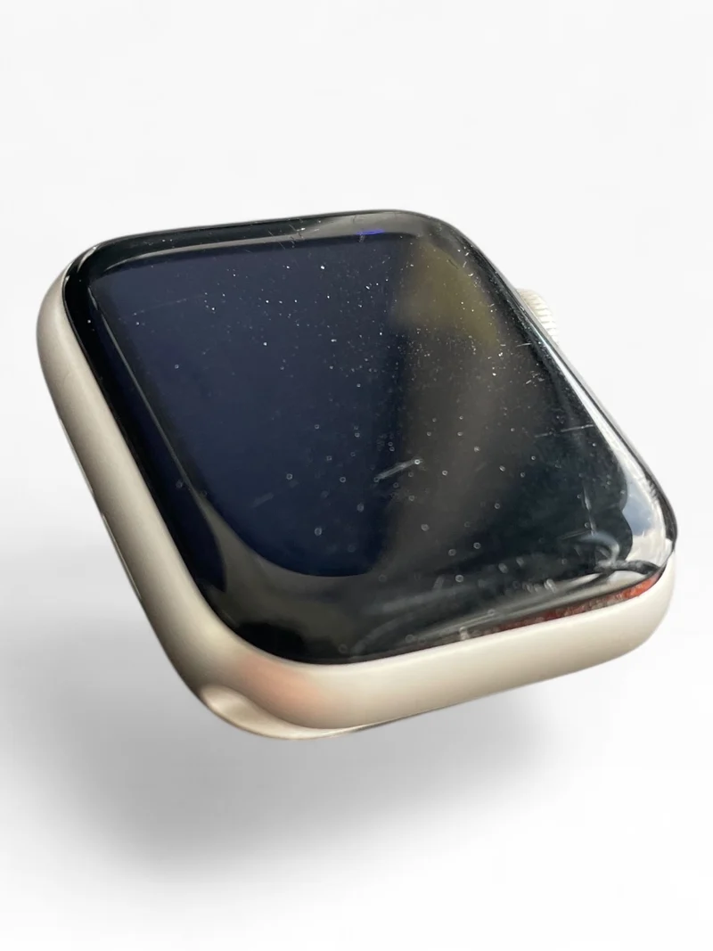 Apple Watch SE GPS 40mm mit Aluminiumgehäuse, Retina Display in Farbe Starlight.