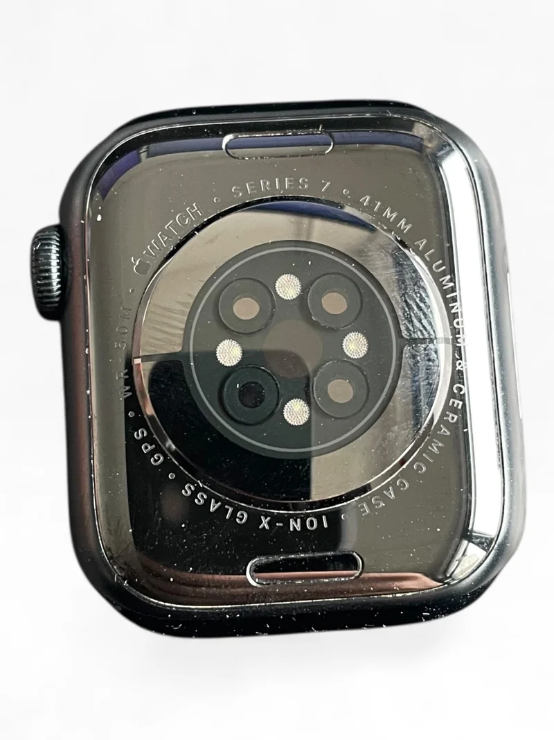 Apple Watch Series 7 GPS 41mm mit Aluminiumgehäuse & Retina Display in Midnight.