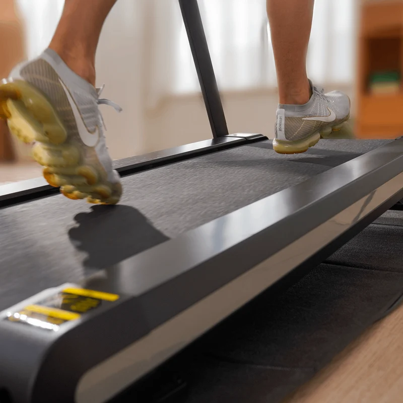 DeerRun X20 Profi-Laufband mit 15% Automatischer Steigung - 18 km/h