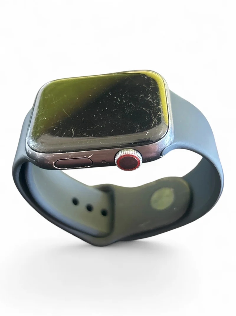 Apple Watch Series 6 GPS + Cellular 44 mm mit Aluminiumgehäuse und LTE