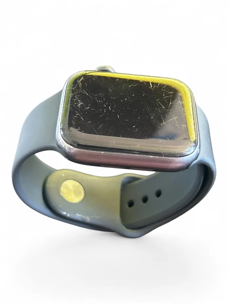 Apple Watch Series 6 GPS + Cellular 44 mm mit Aluminiumgehäuse und LTE