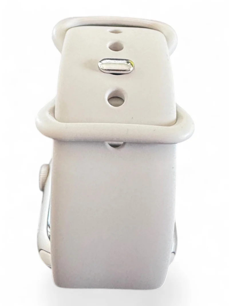 Apple Watch Series 8 GPS 41 mm mit Aluminiumgehäuse und hellem Retina Display.