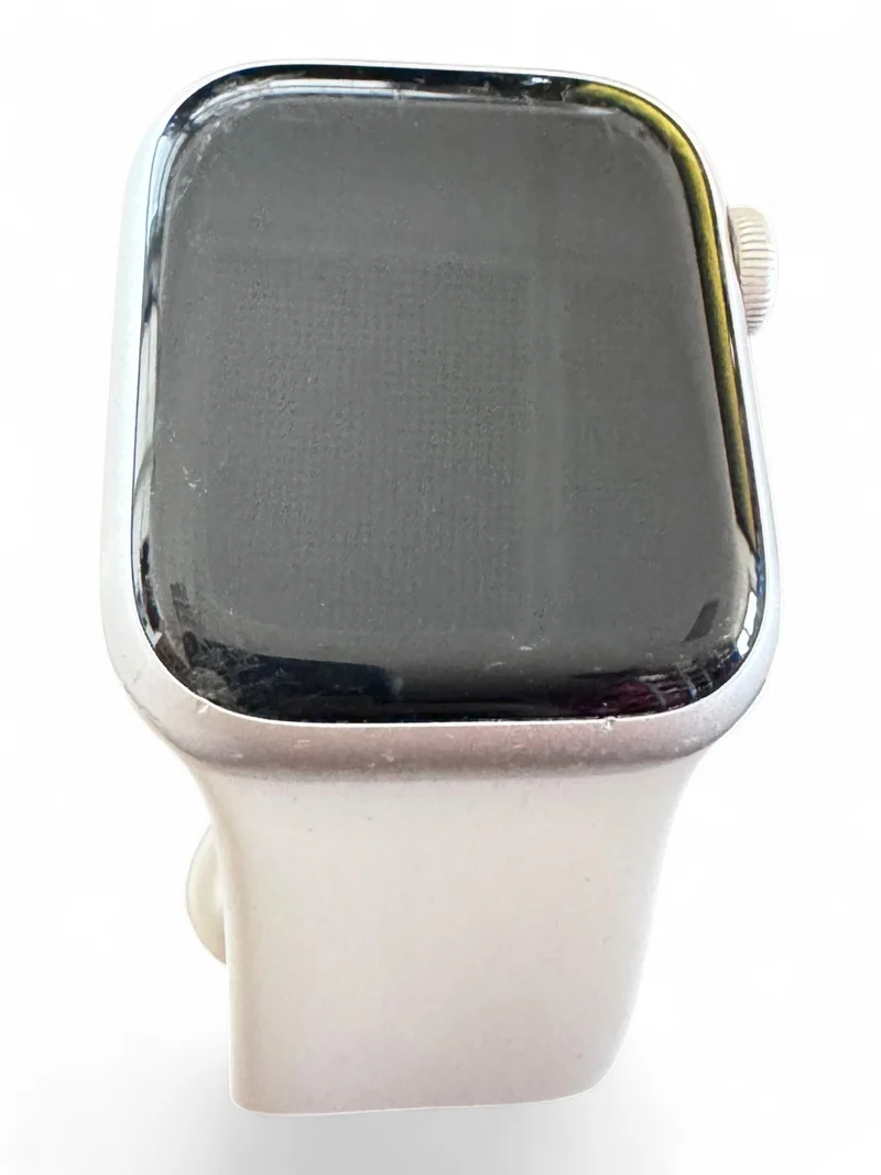 Apple Watch Series 8 GPS 41 mm mit Aluminiumgehäuse und hellem Retina Display.
