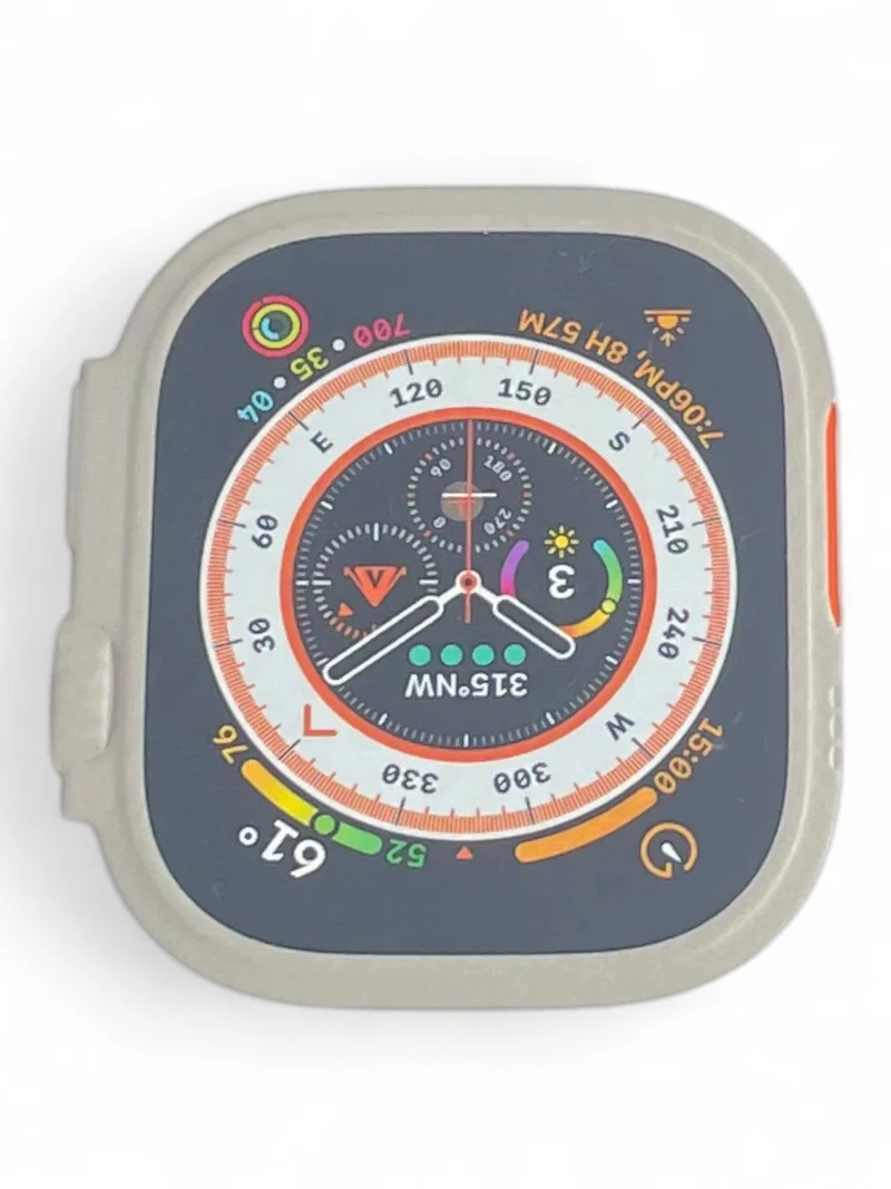 Apple Watch Ultra GPS + Cellular 49 mm mit Titangehäuse, LTE und grünem Armband.