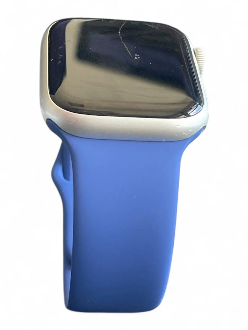 Apple Watch Series 9 GPS 45 mm in Silber mit Aluminiumgehäuse und Retina Display