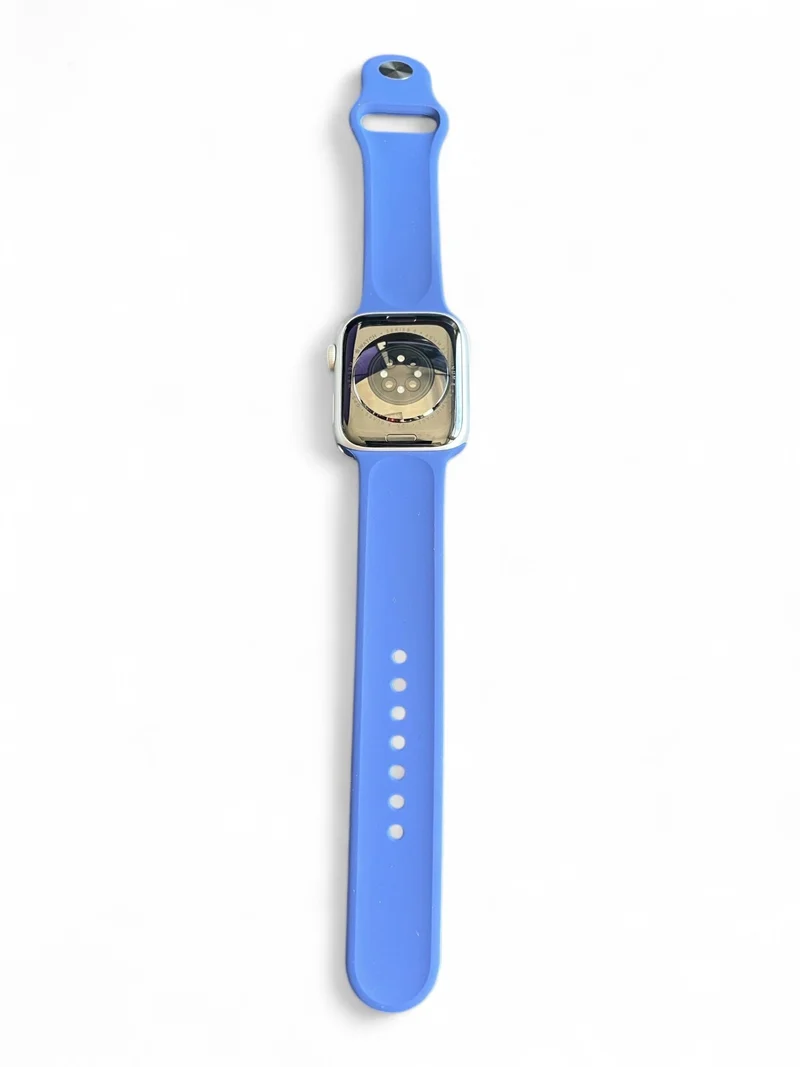 Apple Watch Series 9 GPS 45 mm in Silber mit Aluminiumgehäuse und Retina Display