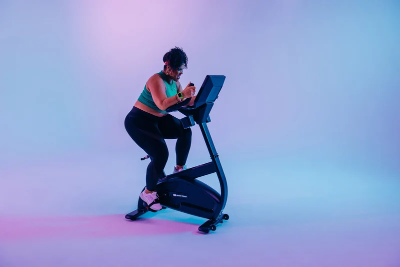 8UB Upright Bike
