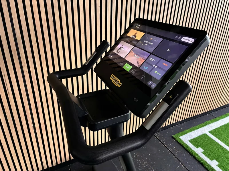 Technogym® Excite+ Live Bike 7000 16″