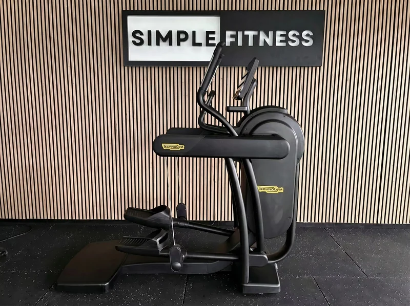 Technogym® Excite+ Live Vario 7000 16"