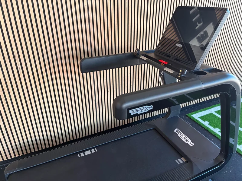 Technogym® Laufband Artis Run Unity 4.0 (Latest Model)