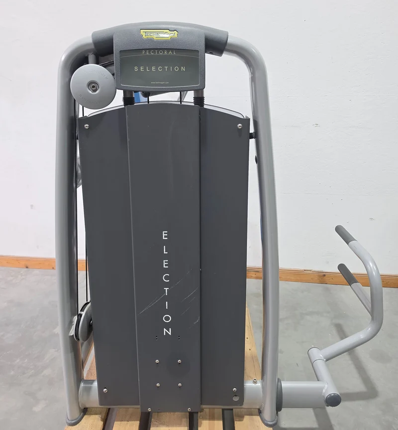 Technogym Butterfly, Pectoral Fly, Einstiegshilfe, Selection Line - Rahmenfarbe Silber, Polster Blau - gebraucht - mit Gebrauchsspuren