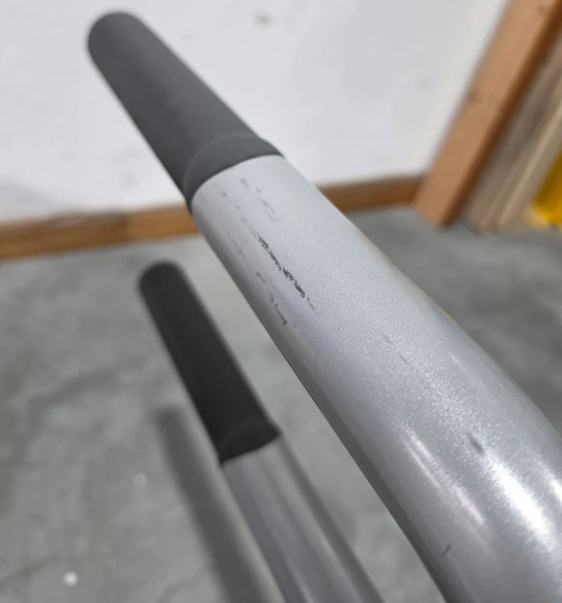 Technogym Butterfly, Pectoral Fly, Einstiegshilfe, Selection Line - Rahmenfarbe Silber, Polster Blau - gebraucht - mit Gebrauchsspuren