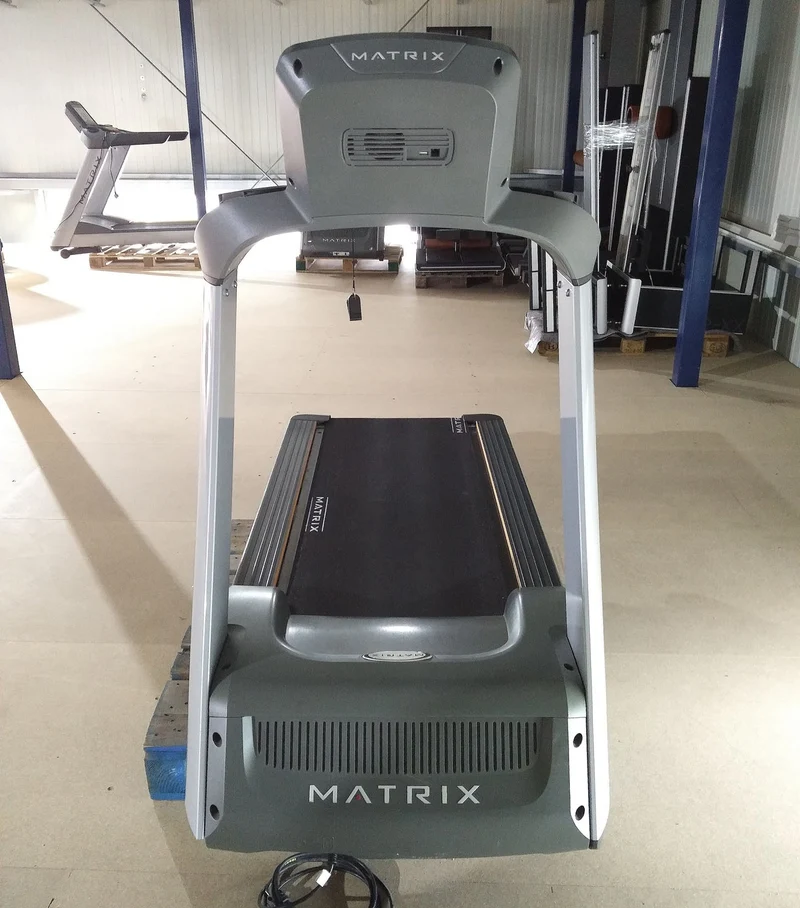 Matrix T5X Laufband, LED Konsole, gebraucht - überholter Zustand inkl. neuer Laufdecke