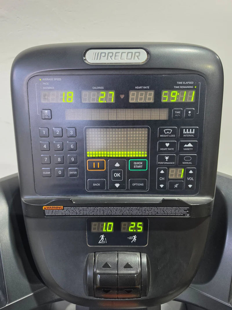Precor Laufband TRM 731 Treadmill, P31 LED Konsole, Farbe Schwarz, gebraucht - überholter Zustand