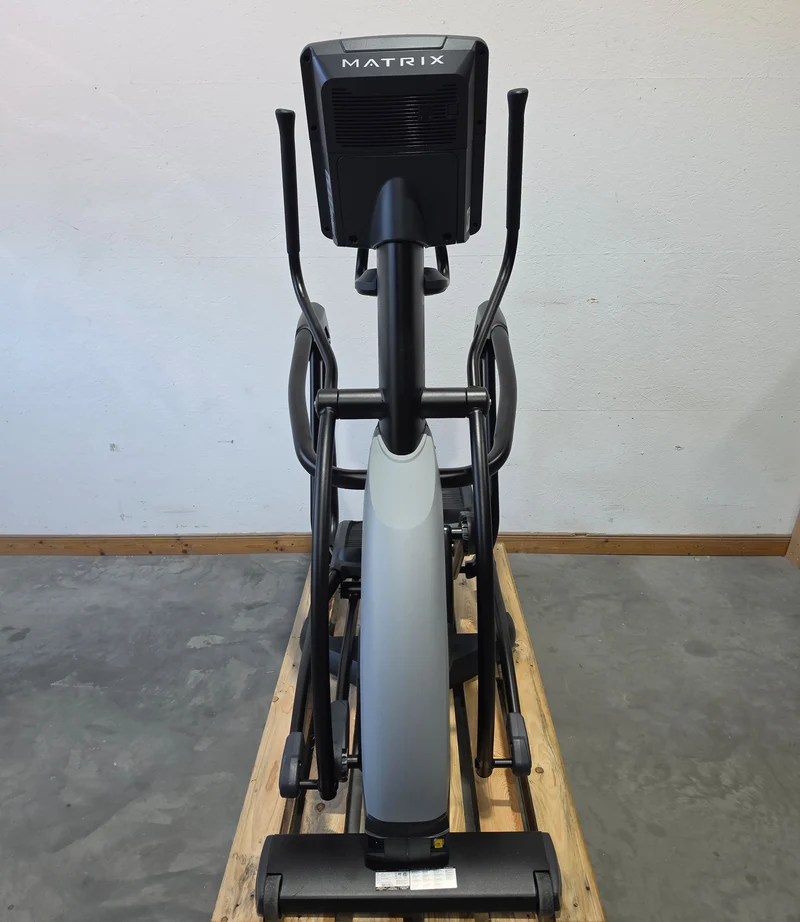 Matrix MX Endurance Suspension Elliptical Crosstrainer, Ellipsentrainer E-ES-F, Baujahr 2024 - MX LED Console Display, Farbe Schwarz, gebraucht - Neuwertiger Zustand